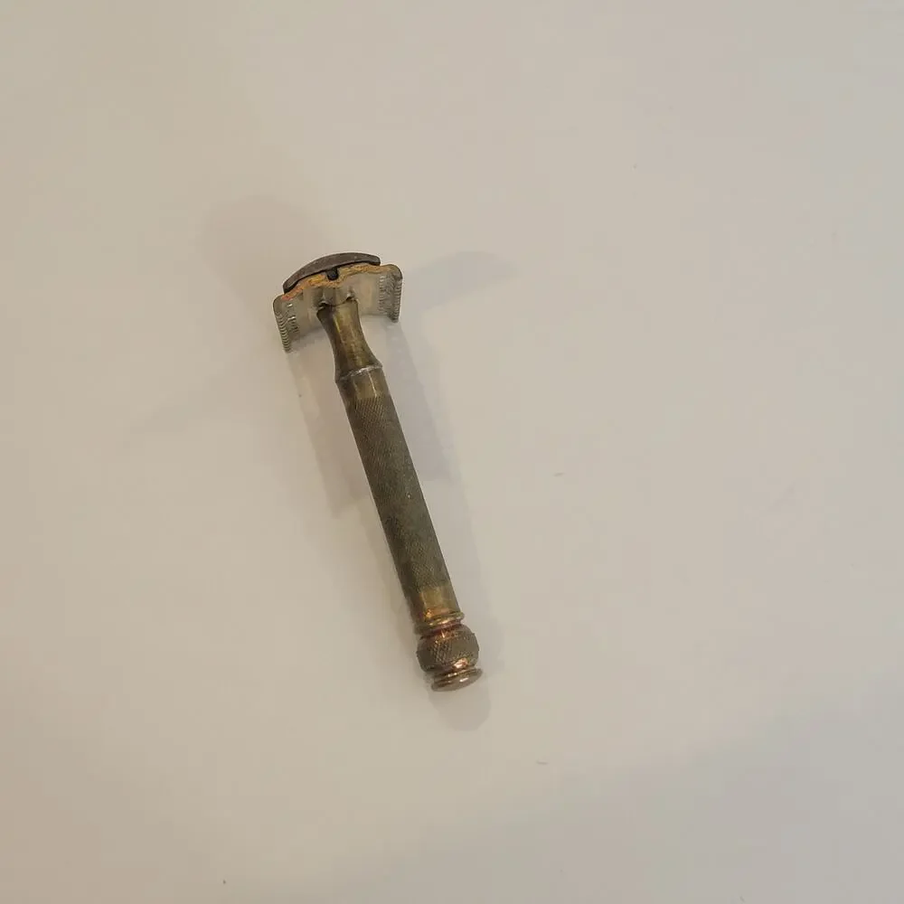 Antique Gillette Safety Razor gold tone  Made in USA pat date jan 13, 1920